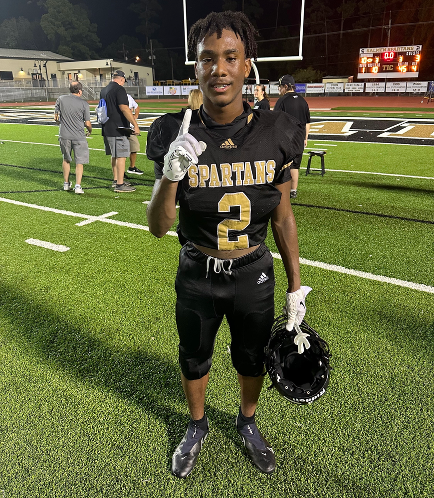 Running back Jacobi Jefferson was special tonight in the Spartans win. Photo Credit: Ernest Ricks (MTMV Sports) 