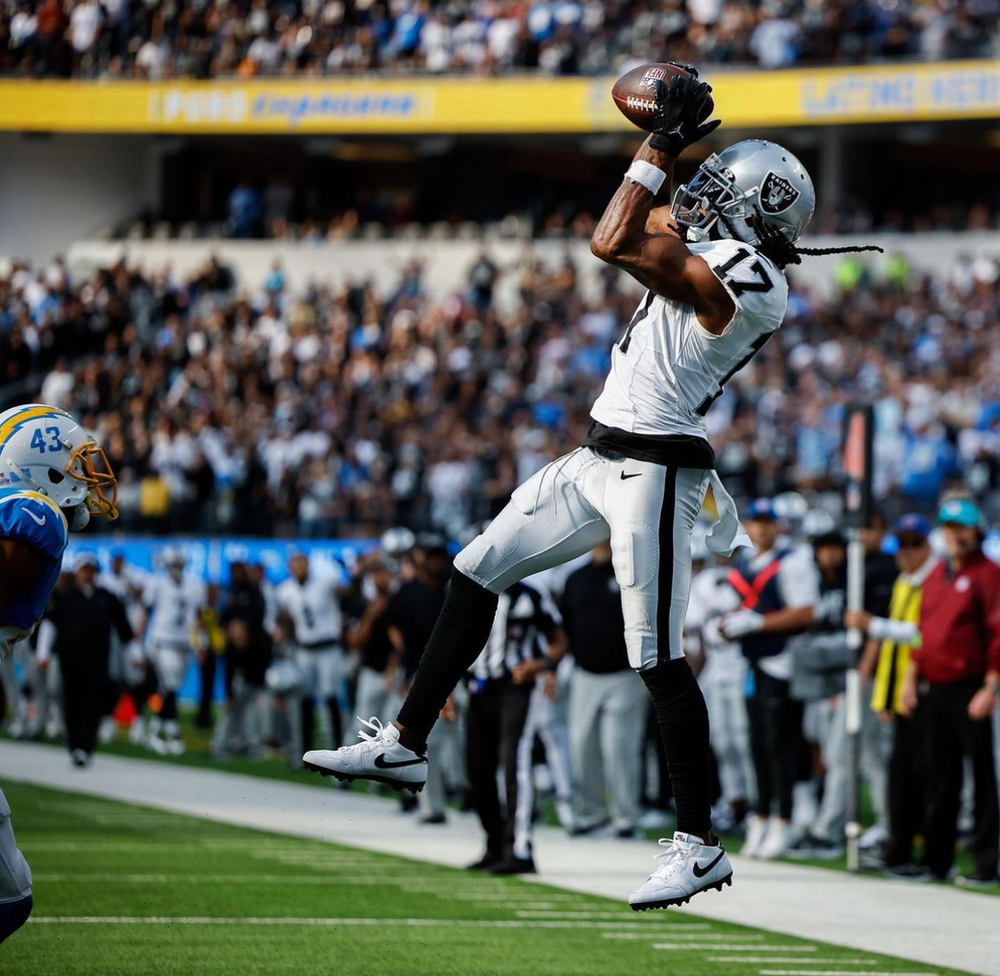 Adams is one of the best WR in the game and his 2 touchdown performance against the Chargers this season proves that there is plenty in the tank for Adams. Photo Credit: @taeadams IG